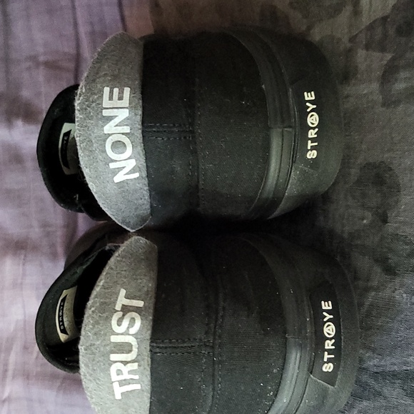 STRAYE Ventura Canvas Slip on Mens 11.5 - Picture 2 of 8